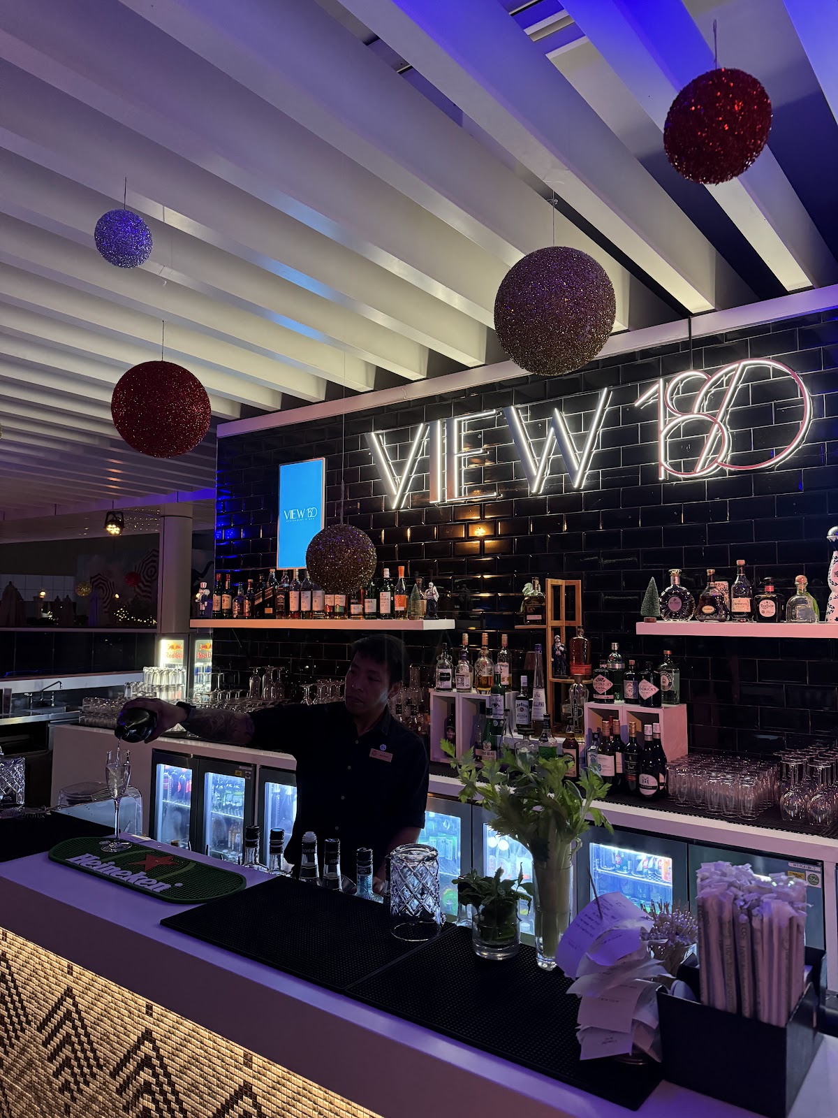Nh Collection Rooftop Bar VIEW 180 Restaurant & Bar at NH Collection Dubai The Palm — rooftop bar ...